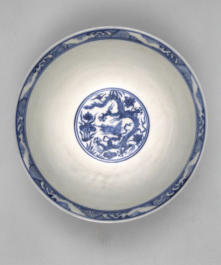 图片[2]-Blue and white lotus pond swimming dragon bowl-China Archive